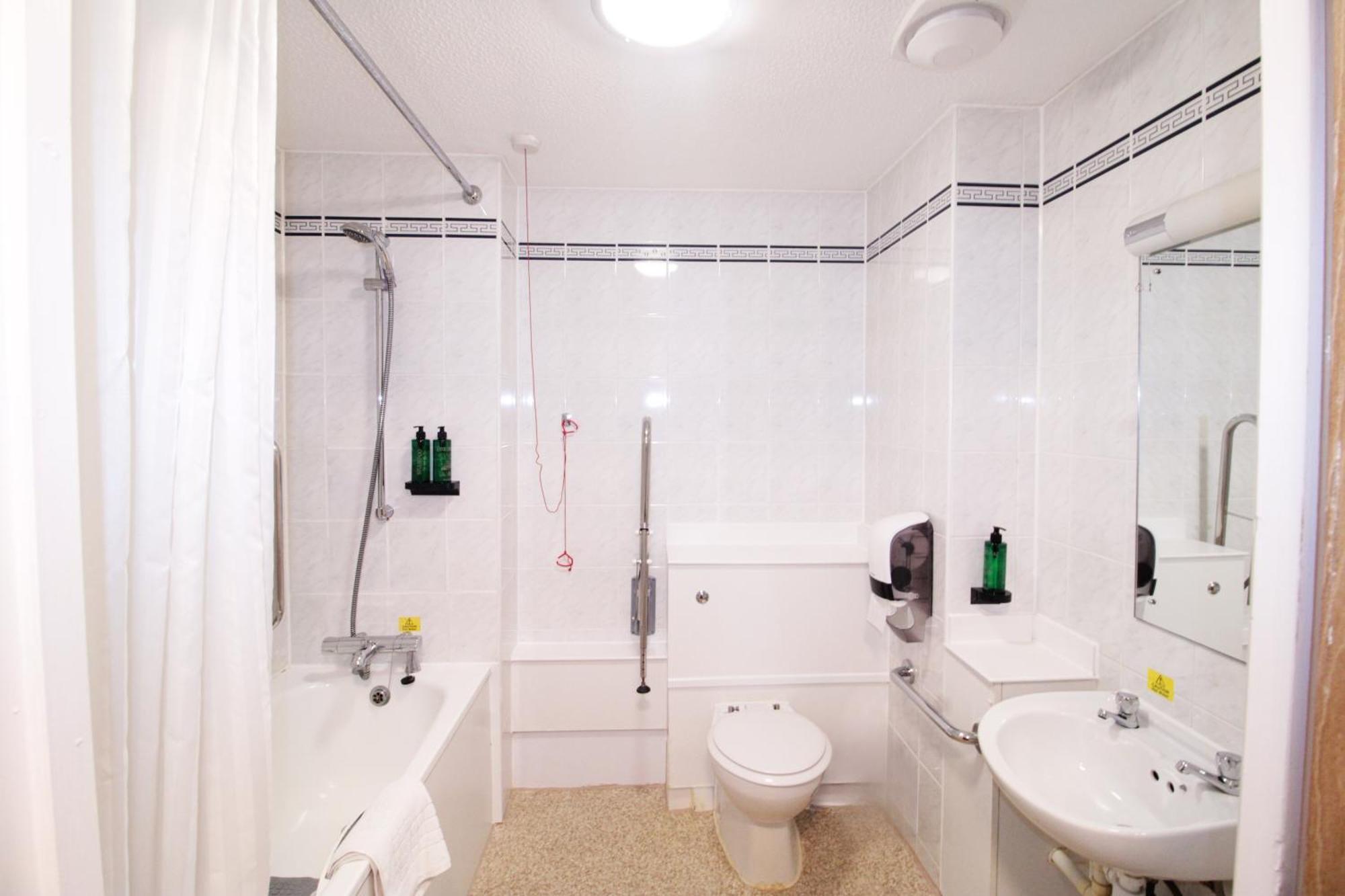 Orchid Epsom; Sure Hotel Collection By Best Western Bagian luar foto