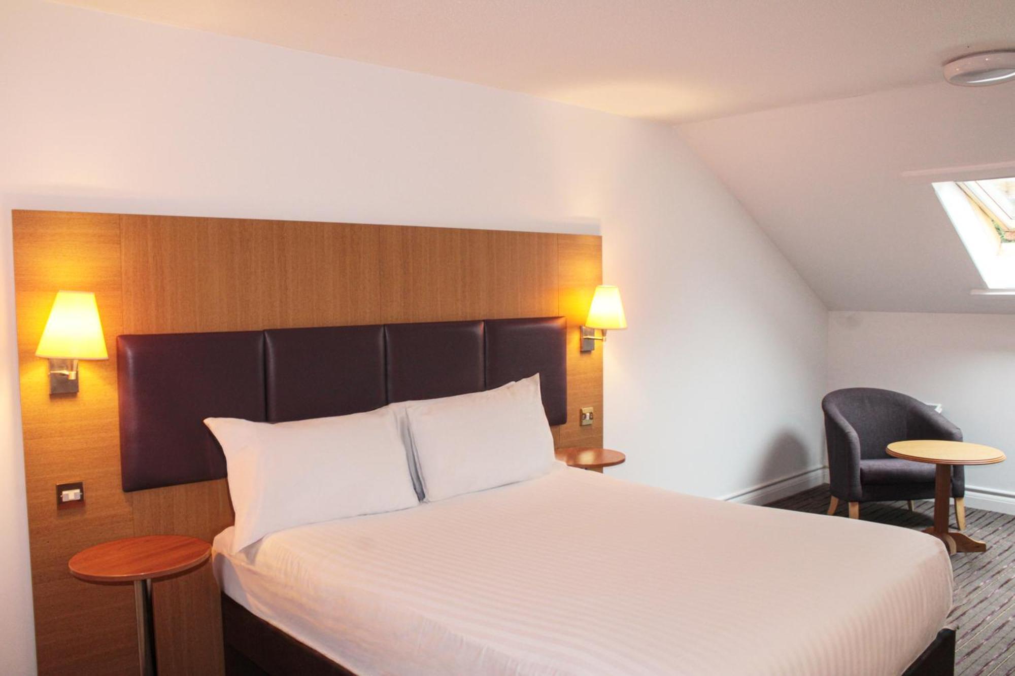 Orchid Epsom; Sure Hotel Collection By Best Western Bagian luar foto